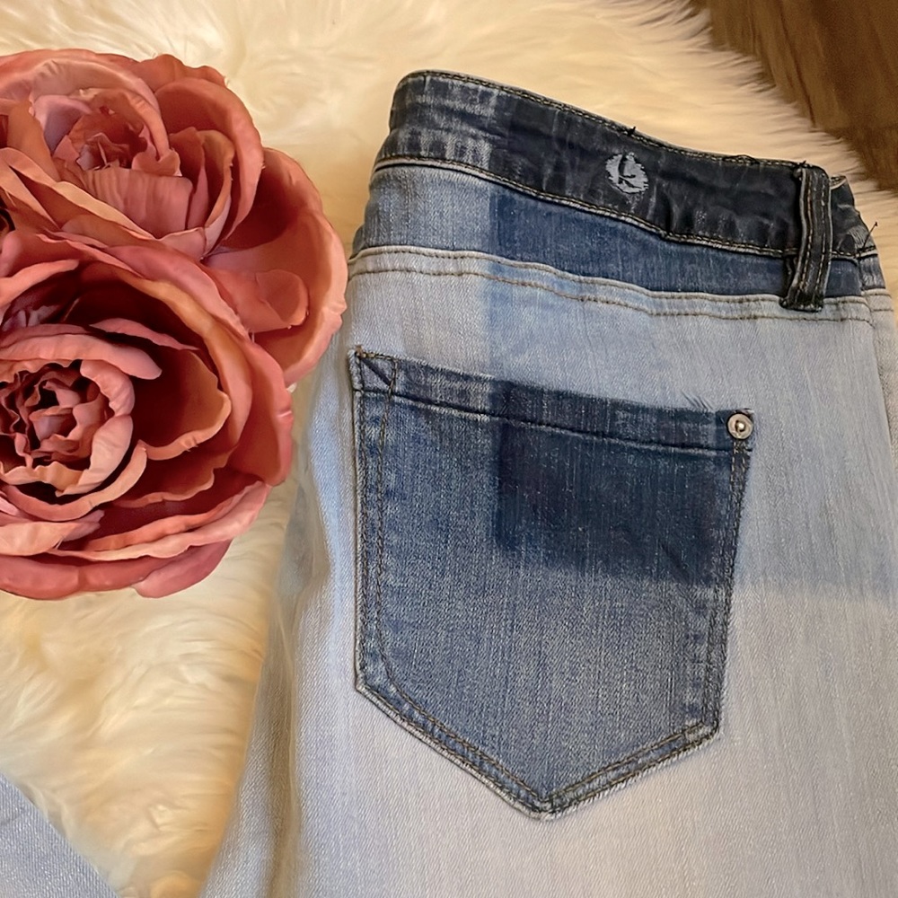 Kensie Effortless Ankle Biter Jeans - Picture 6 of 7